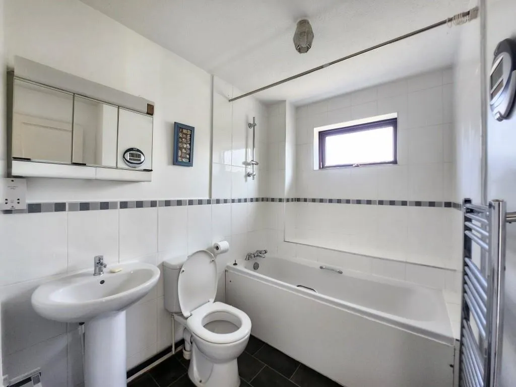 Treelands, North Holmwood, RH5, photo 6