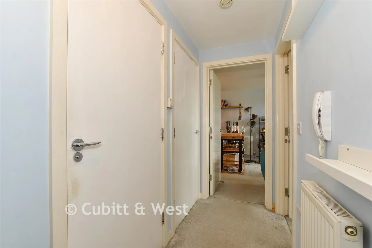 Park View Road, Leatherhead, KT22, photo 8