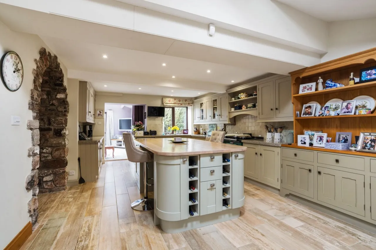 Westfield Lodge, Claverham - BS49 4QB - superb country residence with 8 acres & equestrian potential, photo 5