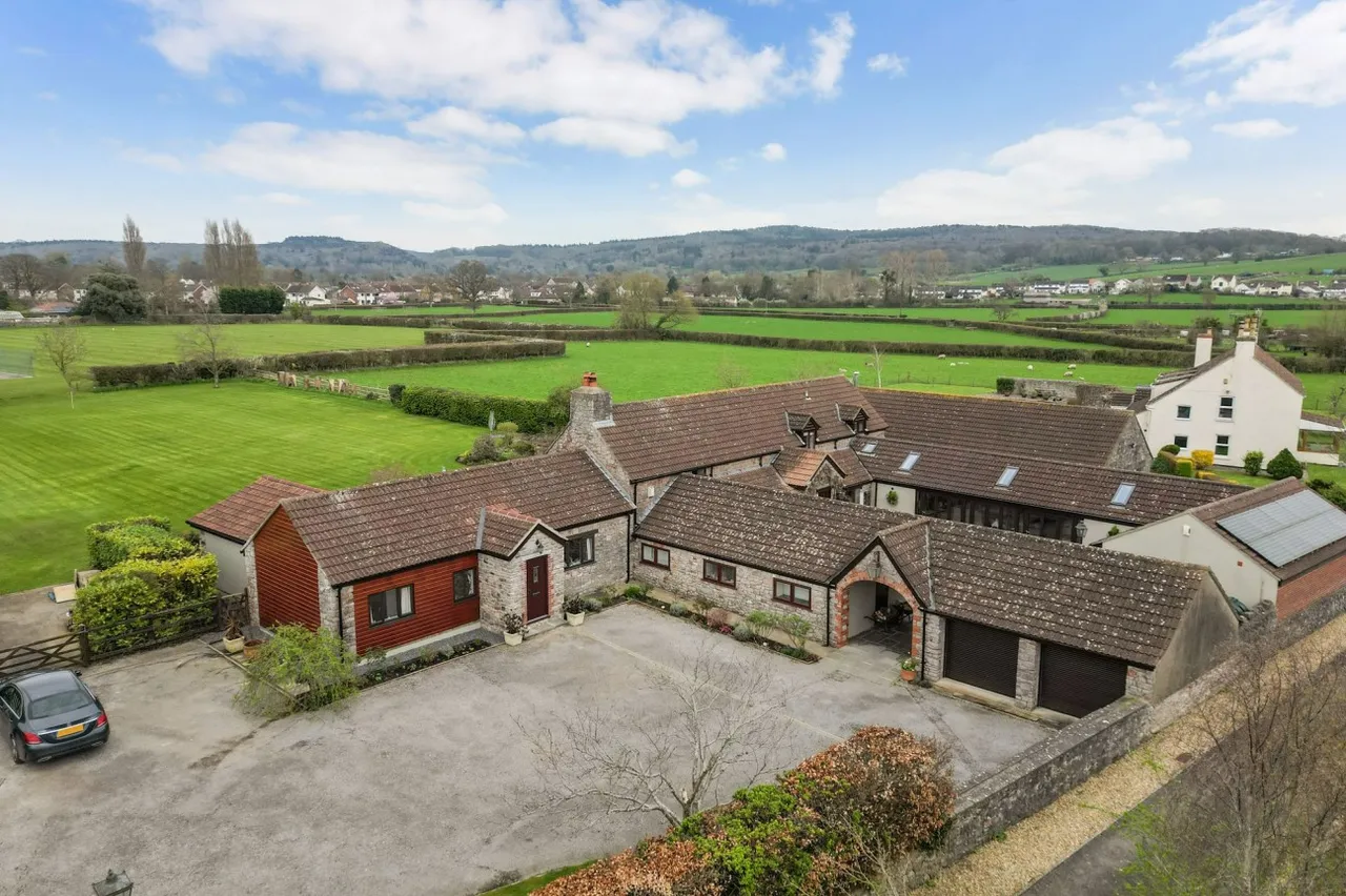 Westfield Lodge, Claverham - BS49 4QB - superb country residence with 8 acres & equestrian potential, photo 14