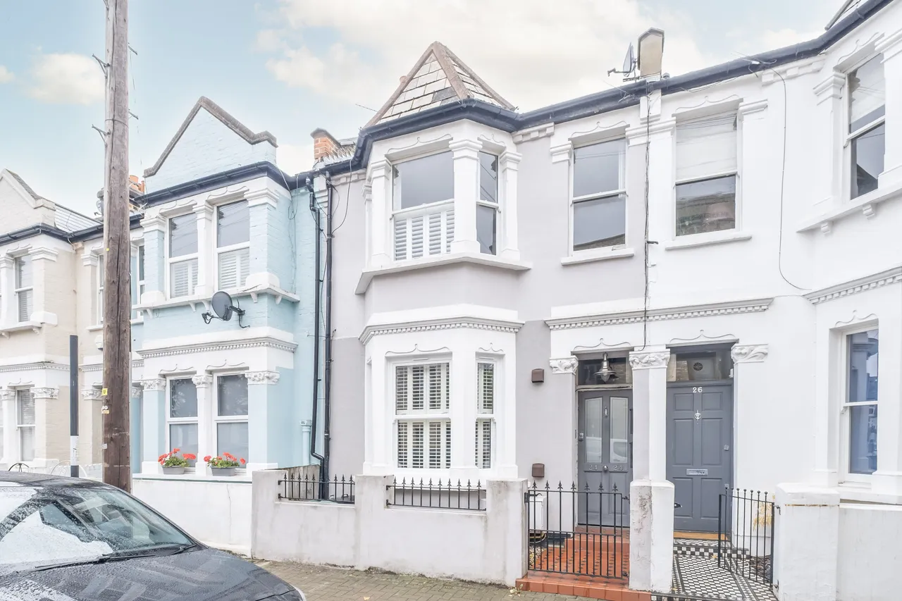Atheldene Road, London, SW18, photo 2