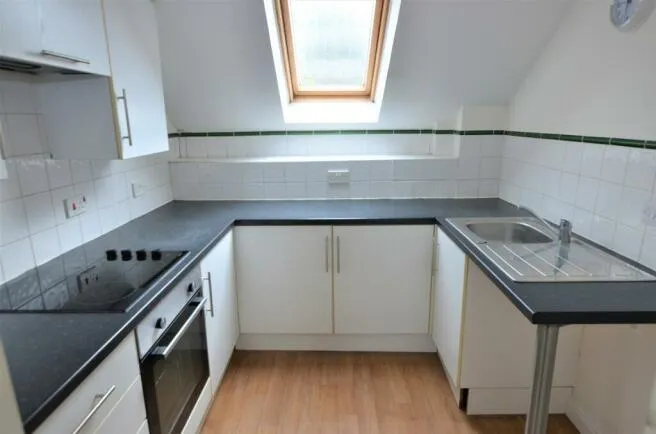 Castle Hill Court, PL31, photo 5