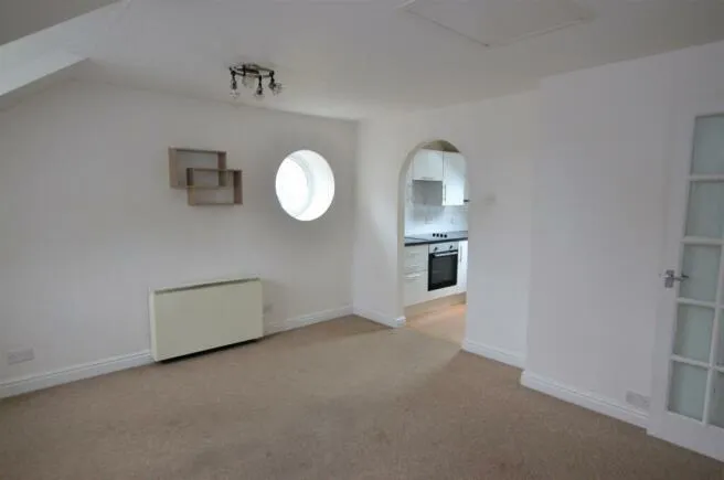 Castle Hill Court, PL31, photo 3