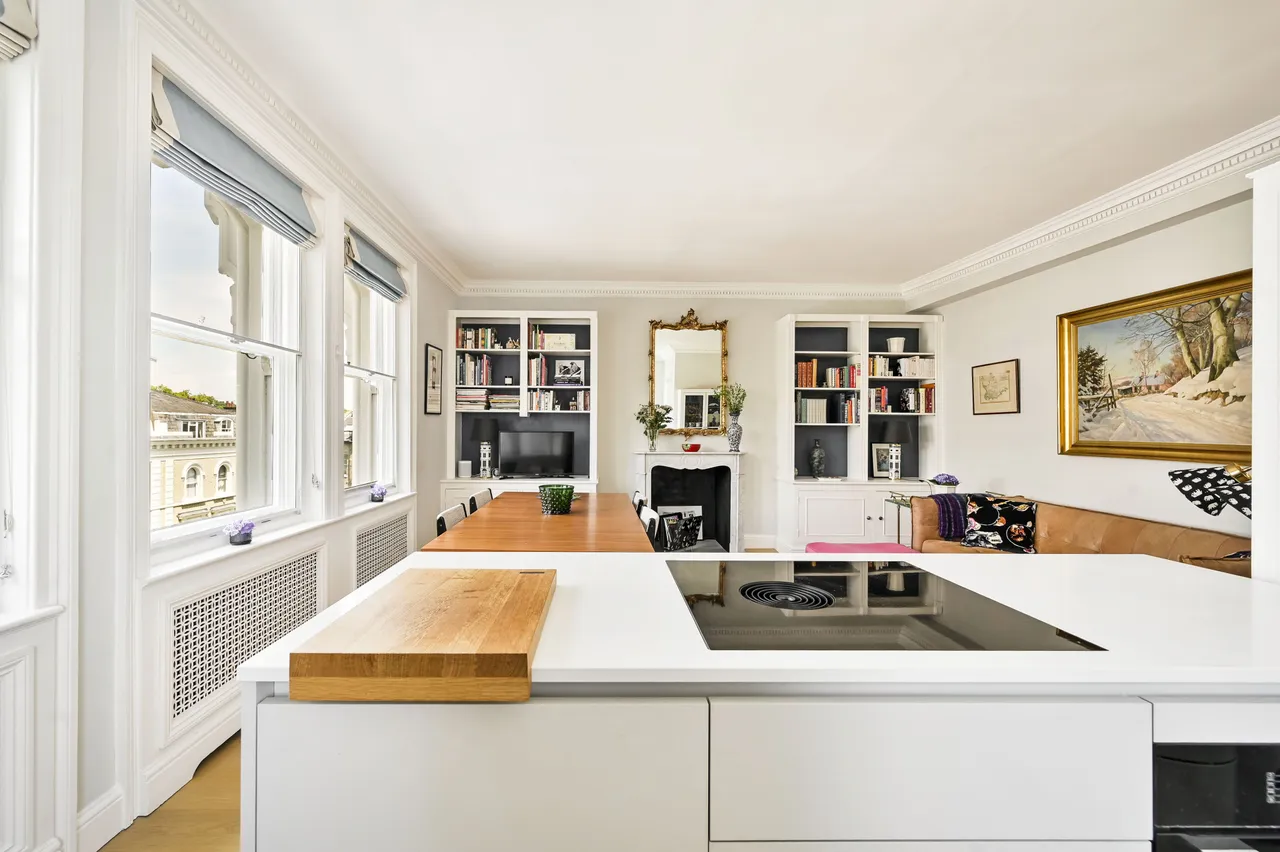 Flat 2, 9 Redcliffe Square, London, photo 11