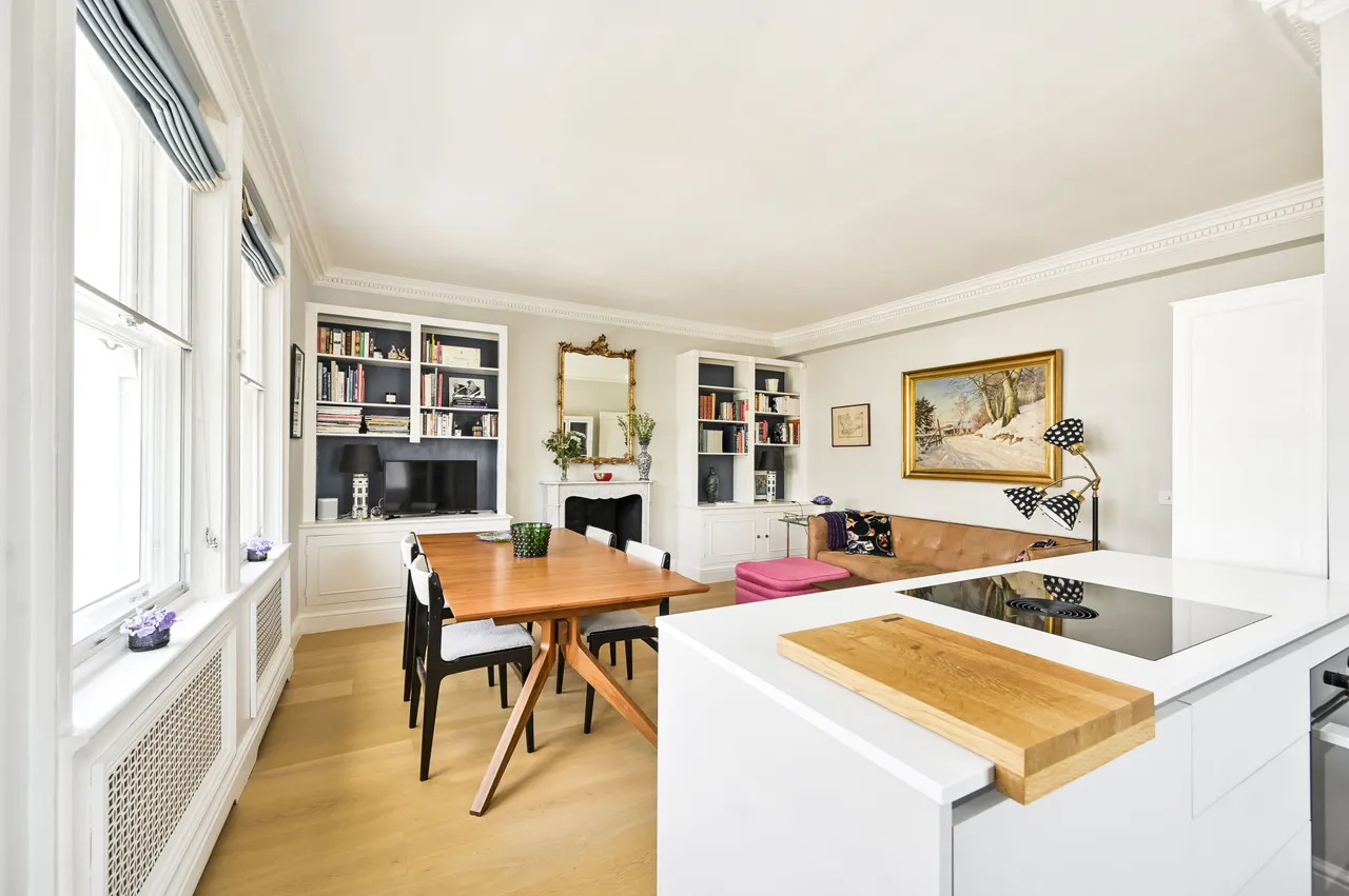 Flat 2, 9 Redcliffe Square, London, photo 10