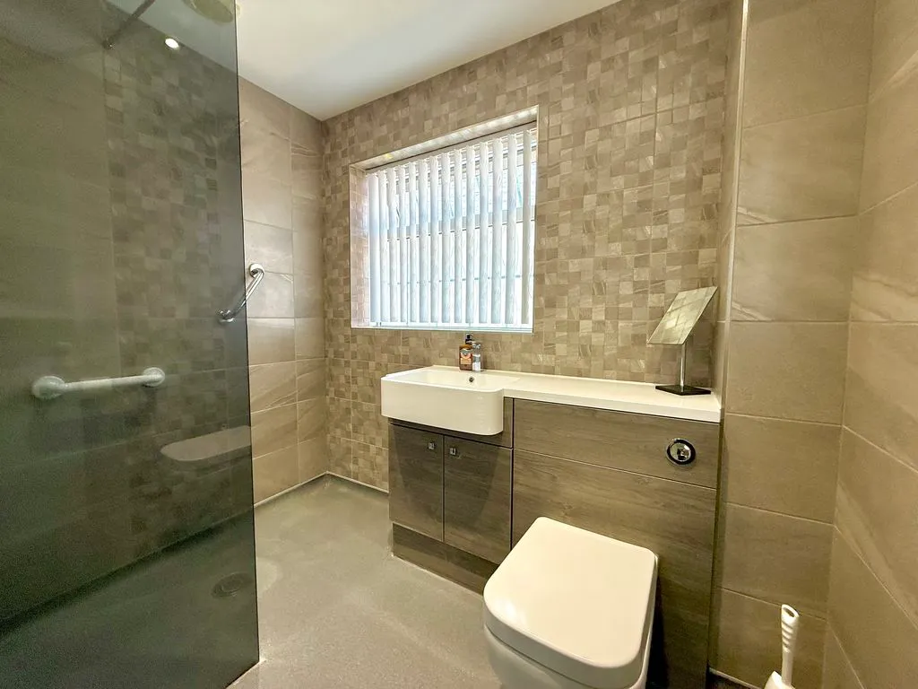 Amhurst Road, Luton LU4 0QT, photo 16