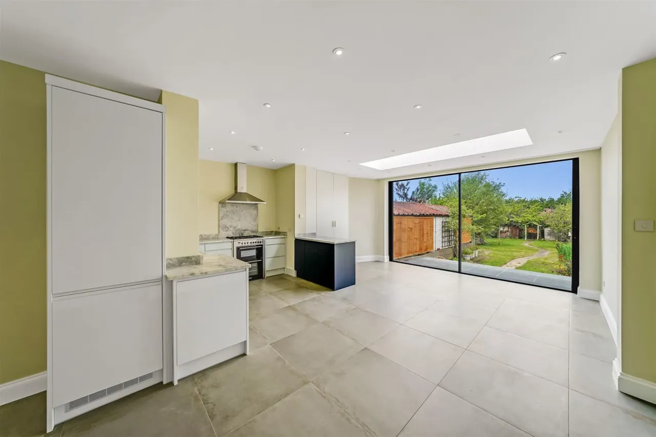 Silverthorn Gardens, North Chingford, E4 8BP, photo 27
