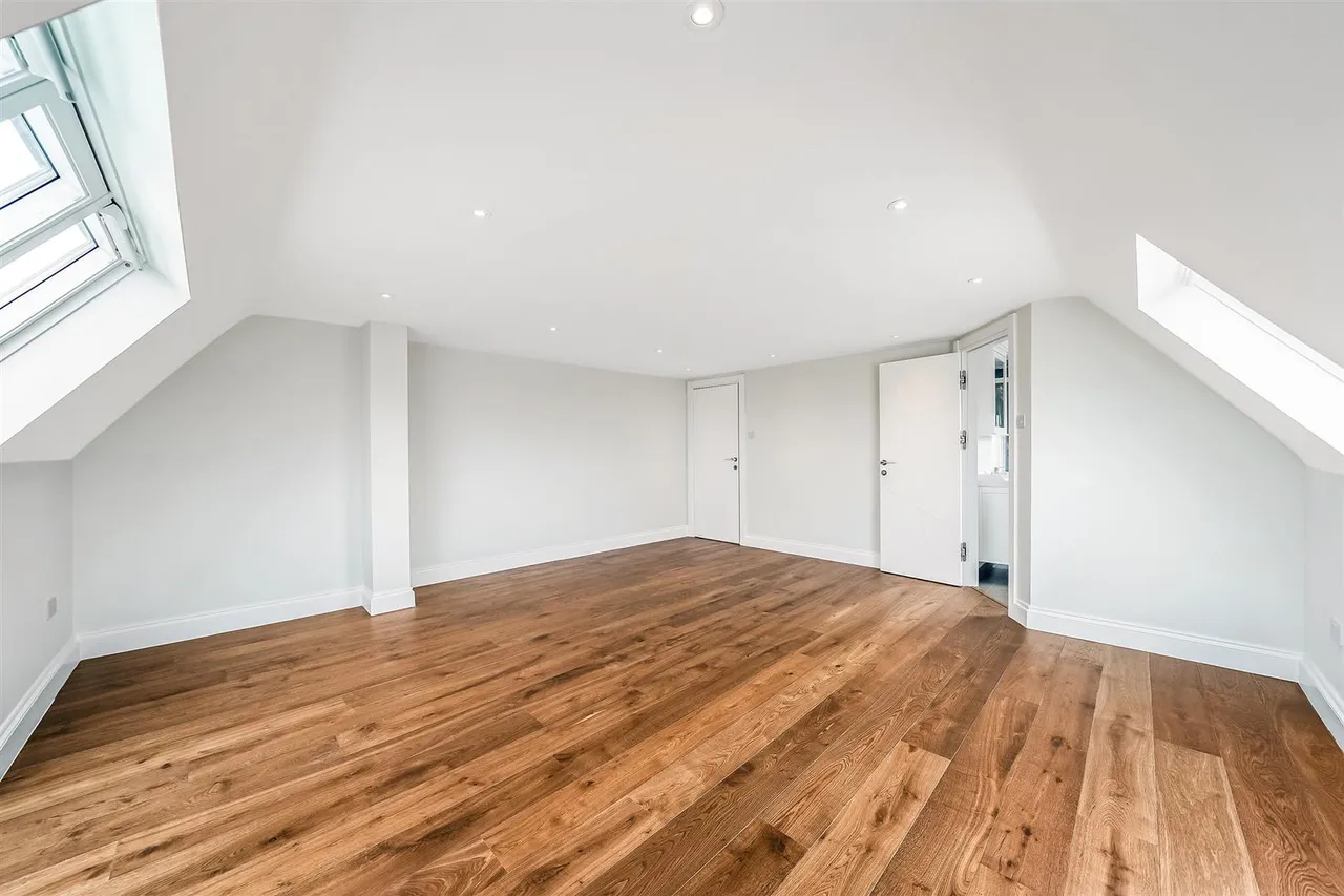 Silverthorn Gardens, North Chingford, E4 8BP, photo 23