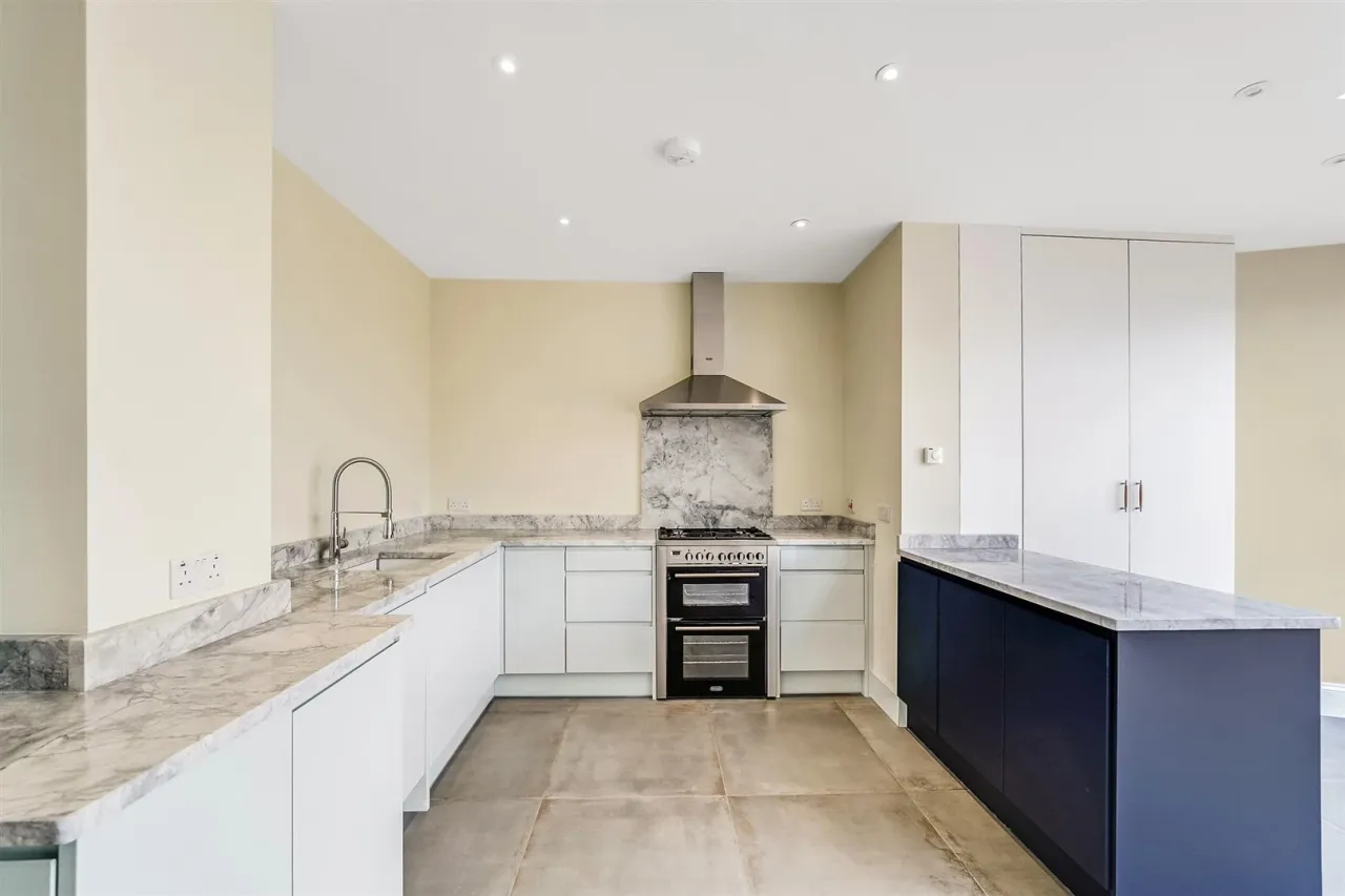 Silverthorn Gardens, North Chingford, E4 8BP, photo 34