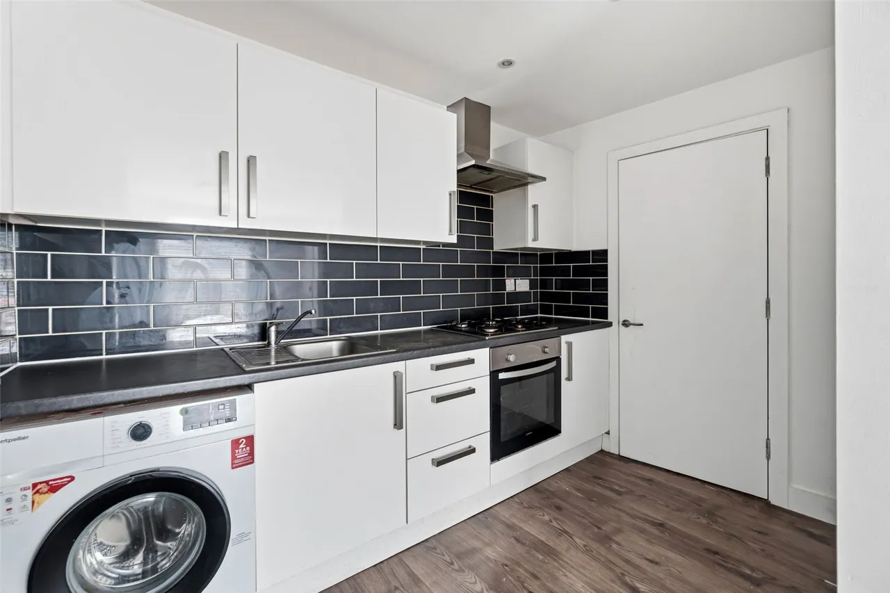 Wick Road, Teddington, TW11 9DW, photo 2