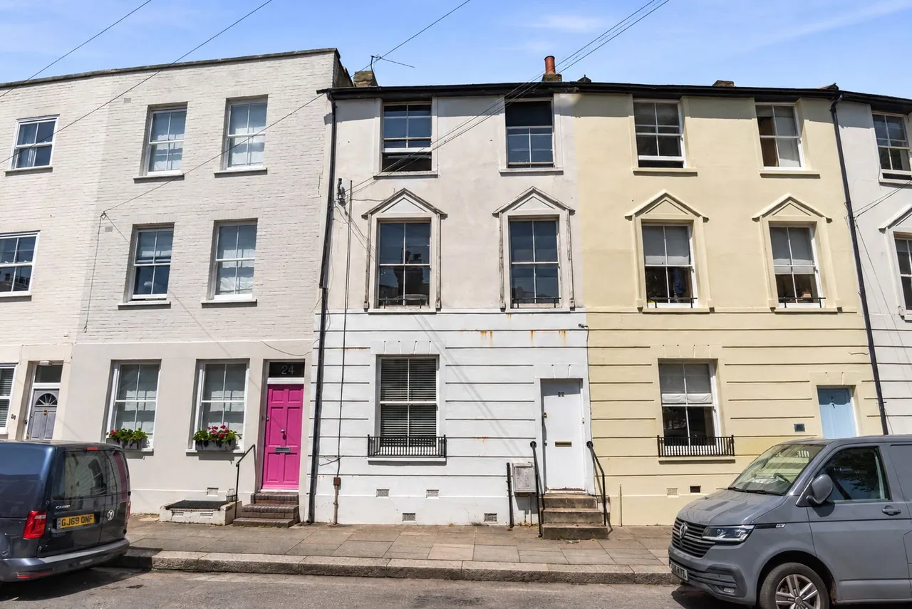 Wick Road, Teddington, TW11 9DW, photo 7