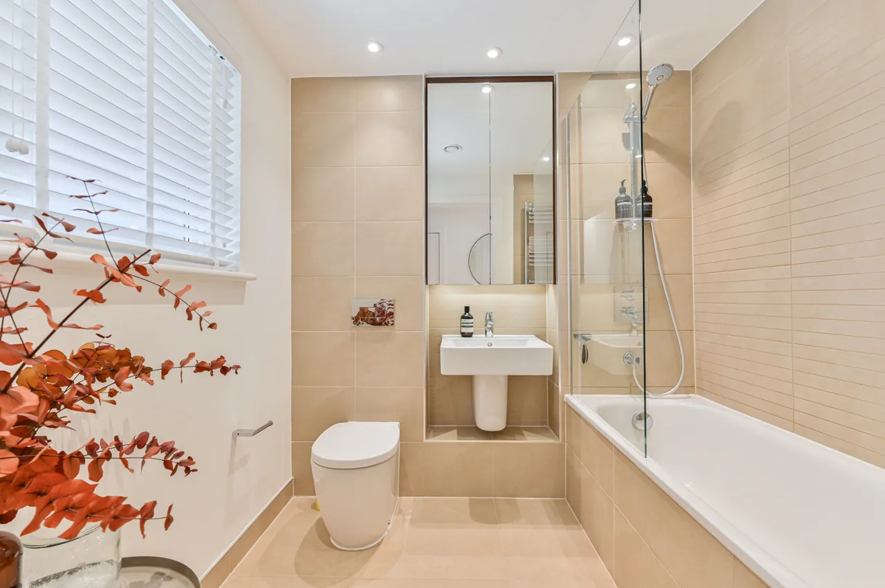 Flat 33, 10 Fairbourne Road (25%), LONDON, photo 6