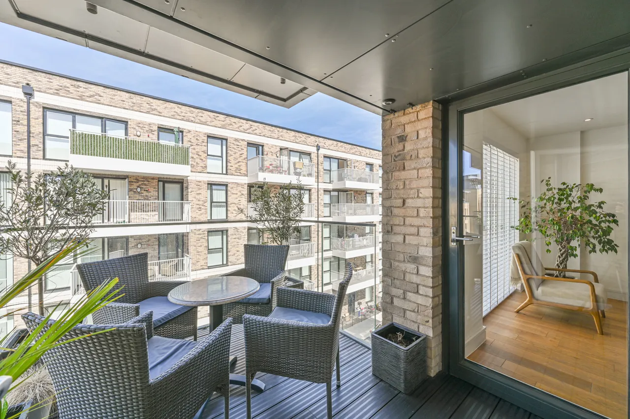 Flat 33, 10 Fairbourne Road (25%), LONDON, photo 5