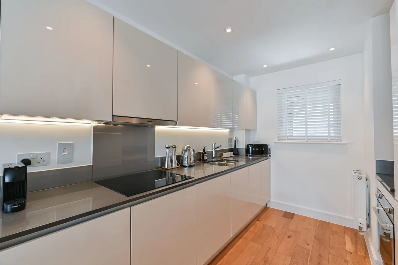 Flat 33, 10 Fairbourne Road (25%), LONDON, photo 11