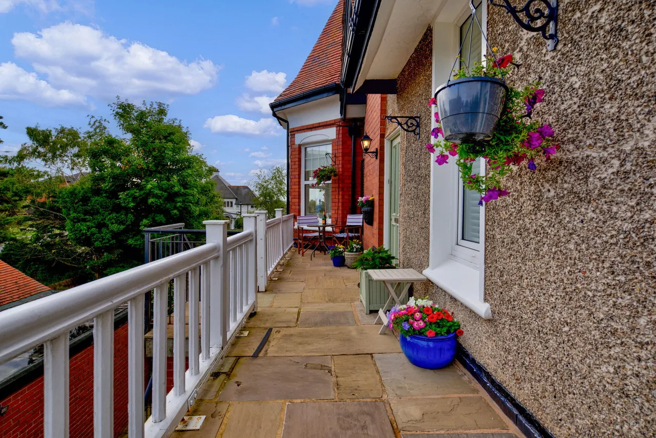 Clevelands, Meols Drive, West Kirby, photo 5