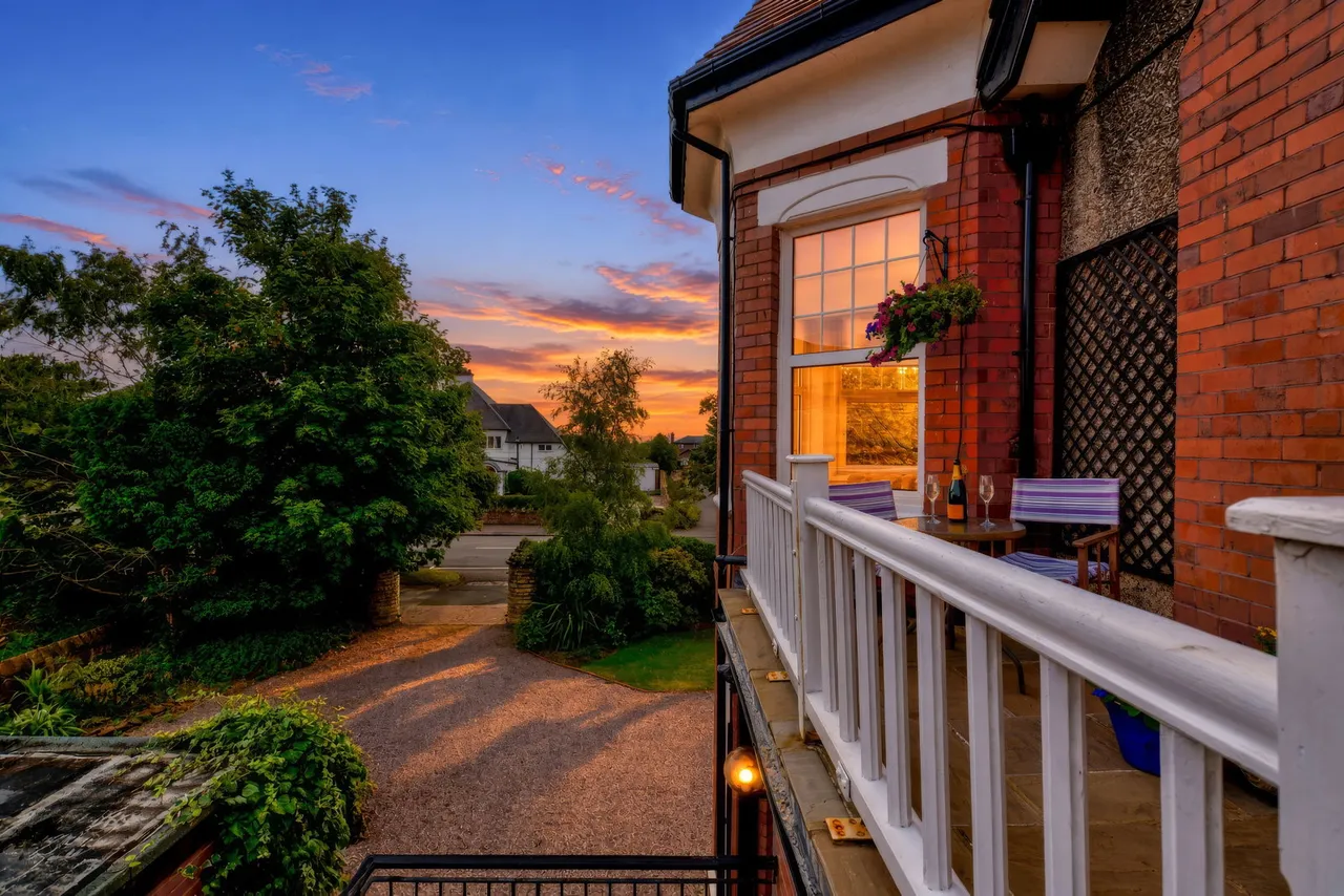 Clevelands, Meols Drive, West Kirby, photo 3