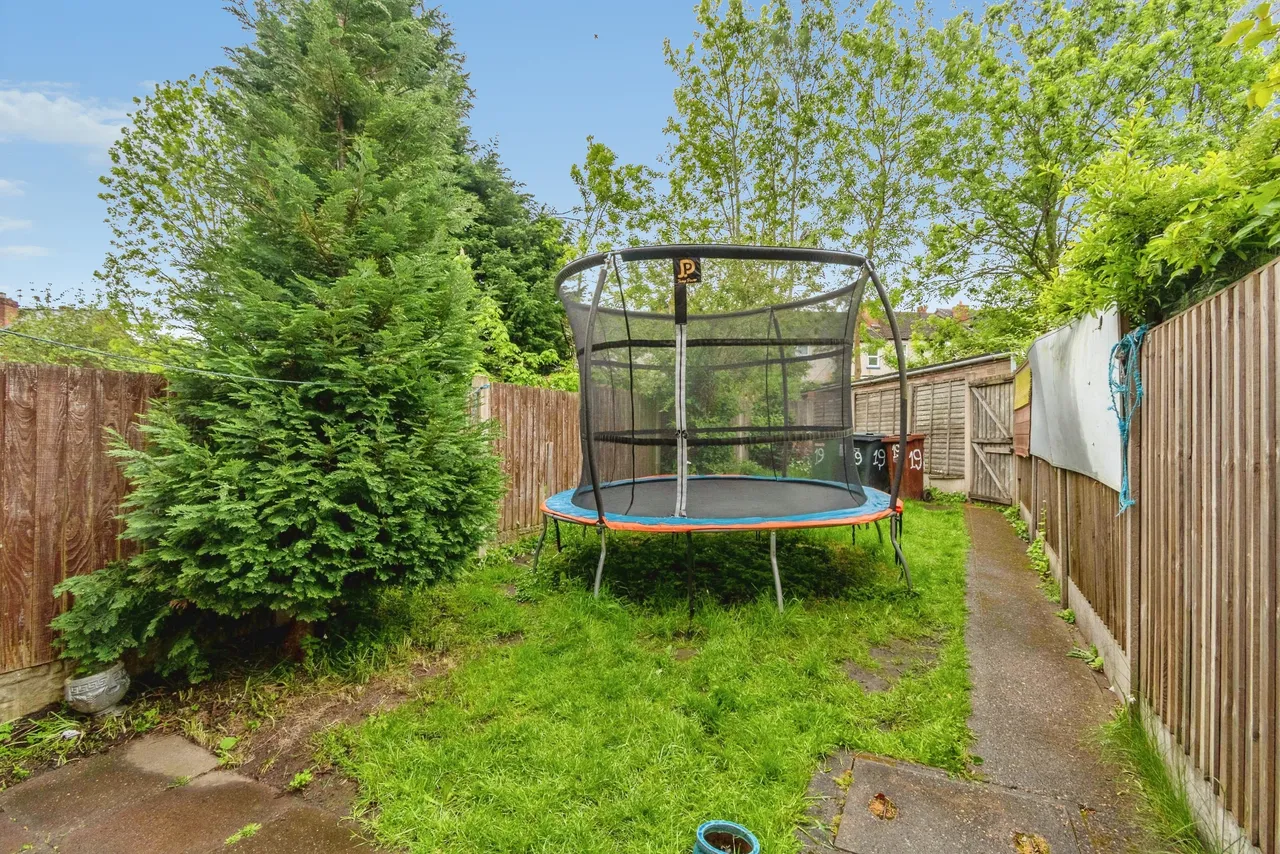 Lennox Gardens, Wolverhampton, WV3, photo 5