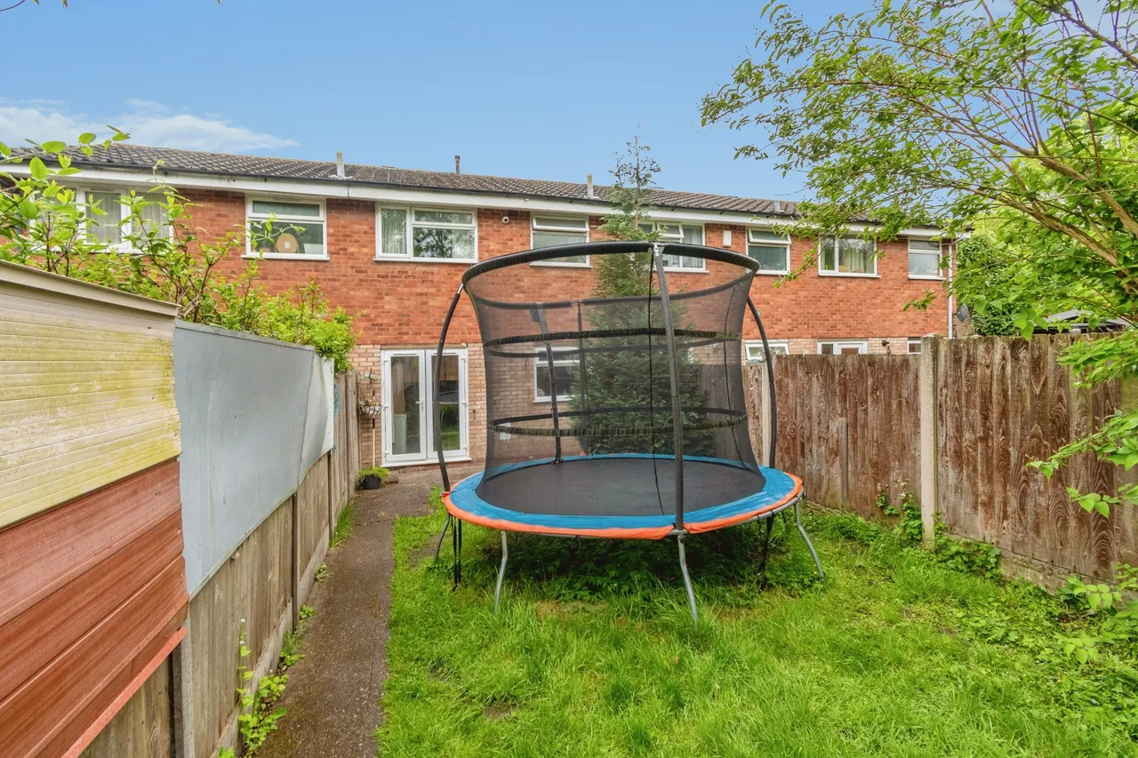 Lennox Gardens, Wolverhampton, WV3, photo 3