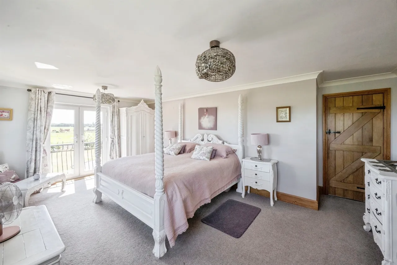 Sandtoft Road, Thorne, Doncaster, photo 10