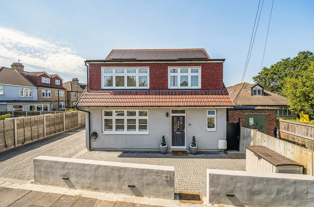 3 bed house for sale — Crombie Road, Sidcup, DA15 8AU