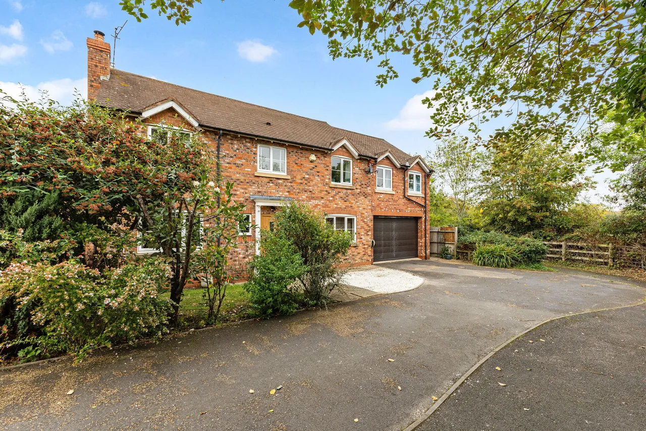 6 bed house for sale, The Brickall, Long Marston, CV37