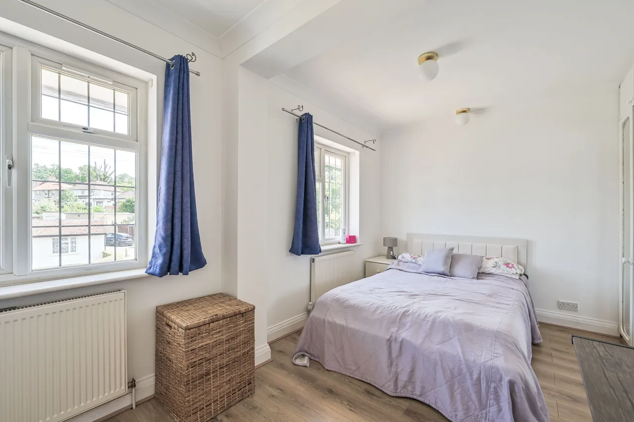London, NW7, photo 10