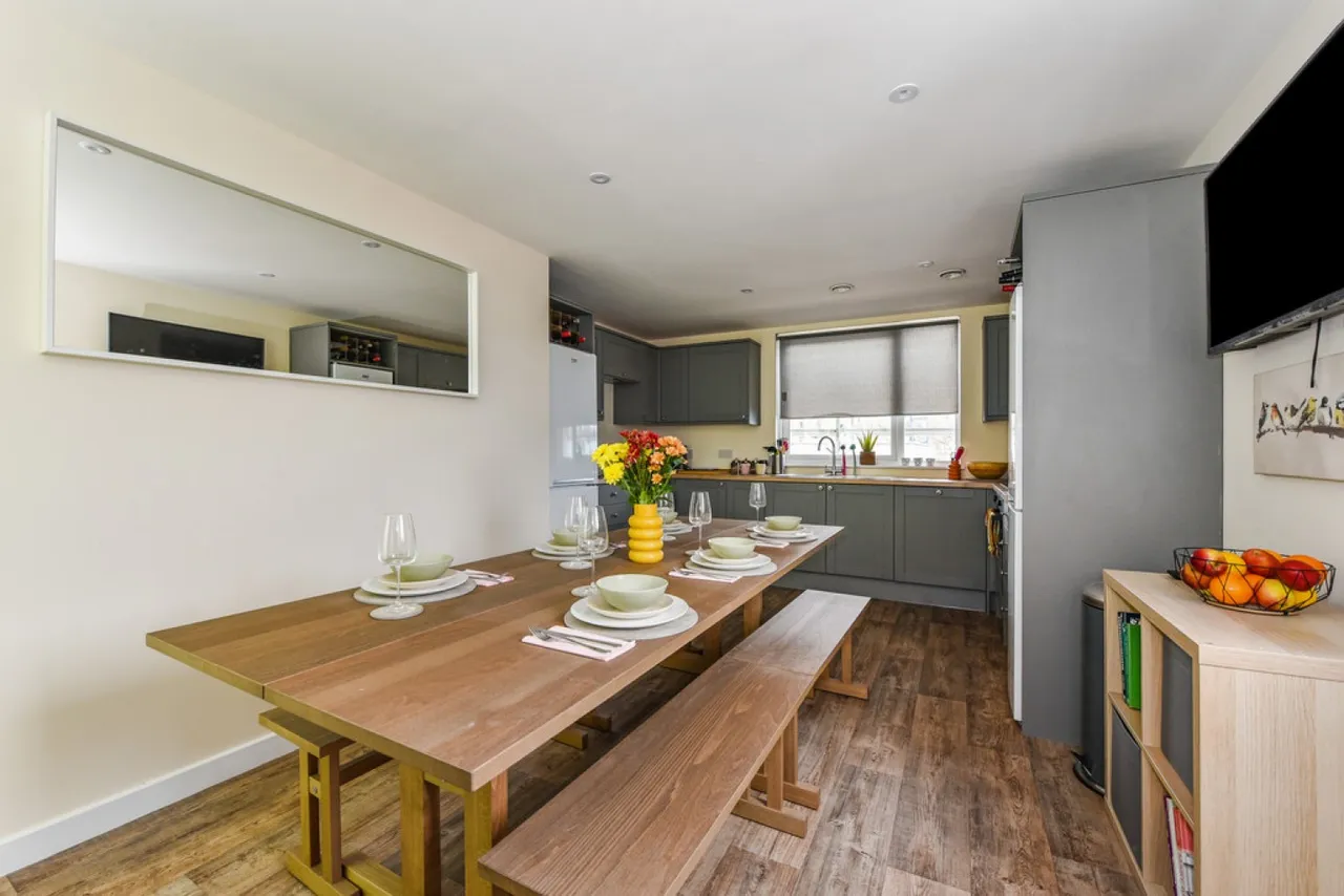 Balfour House, Winchester, photo 9