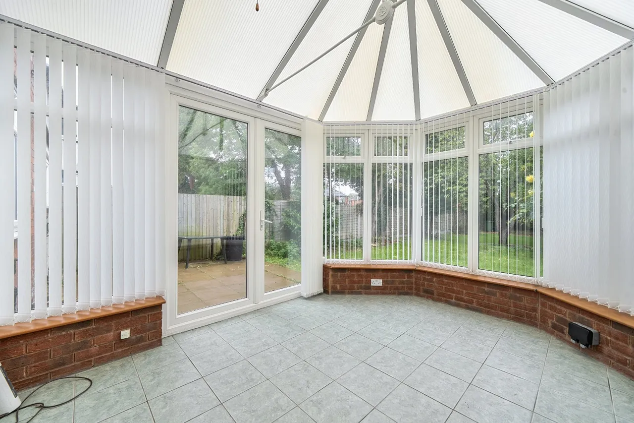 Castle Lane, Solihull, B92, photo 6