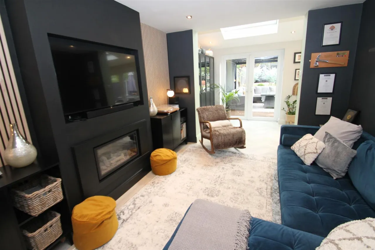 Causey Farm Road, Halesowen, photo 10