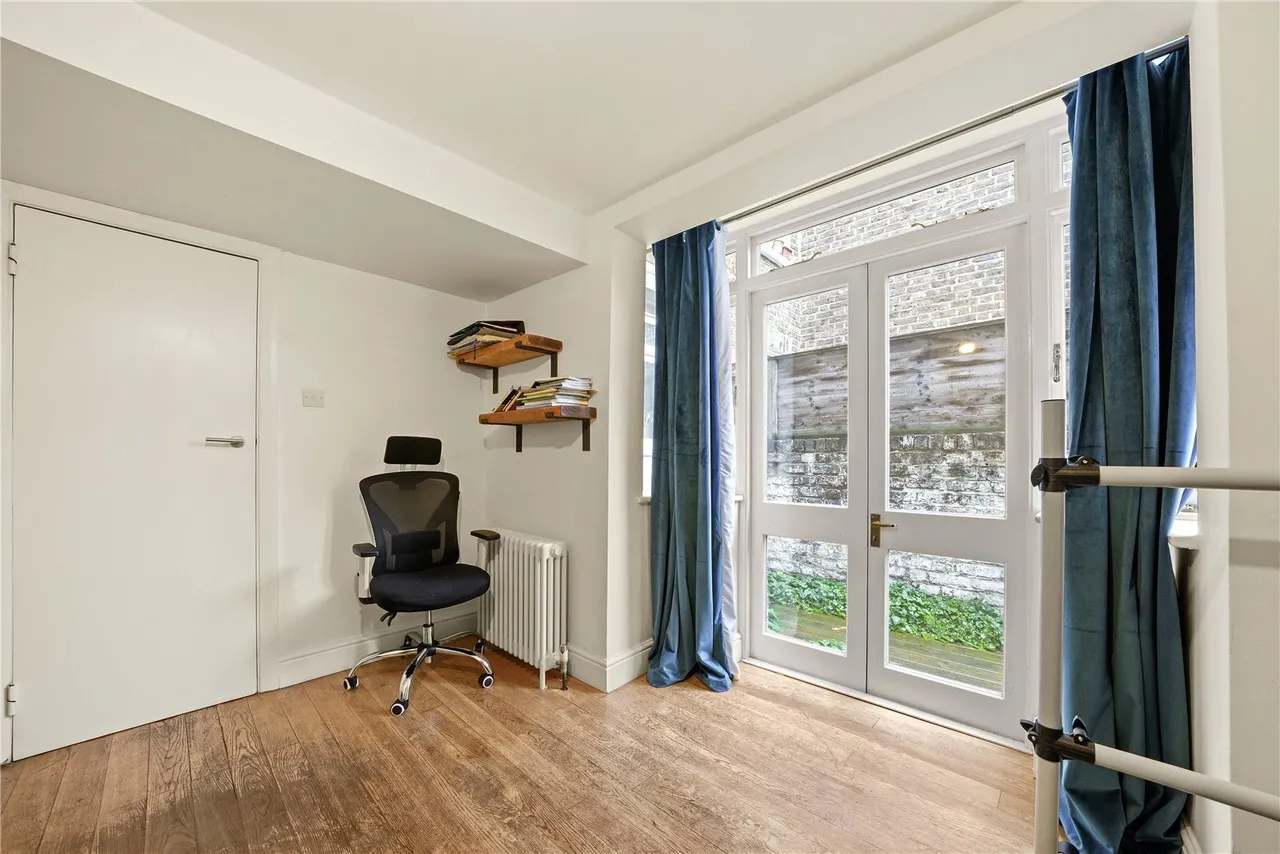 York Way, London, N7, photo 4