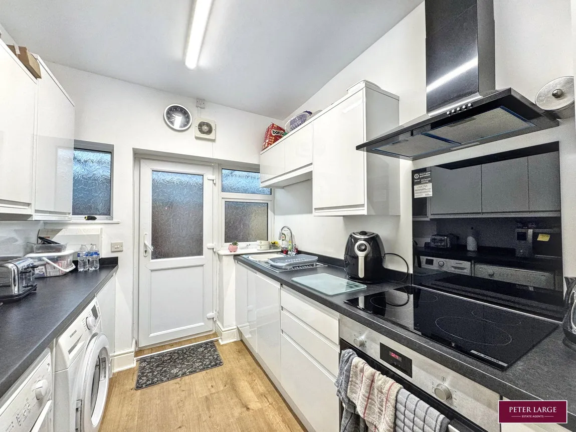 Rhuddlan Road, Rhyl, LL18, photo 3