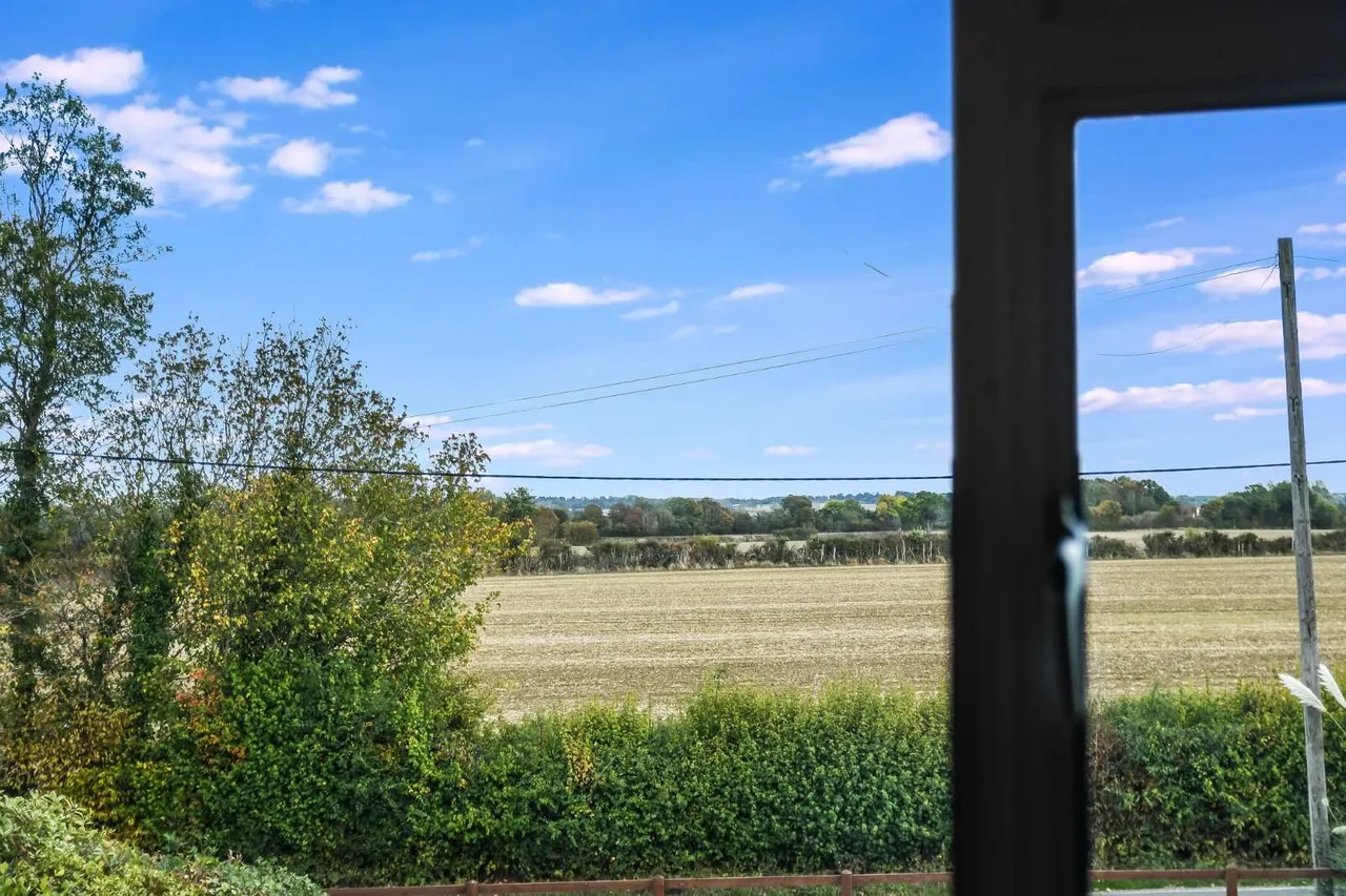 Drapers Corner, Greensted, CM5, photo 13