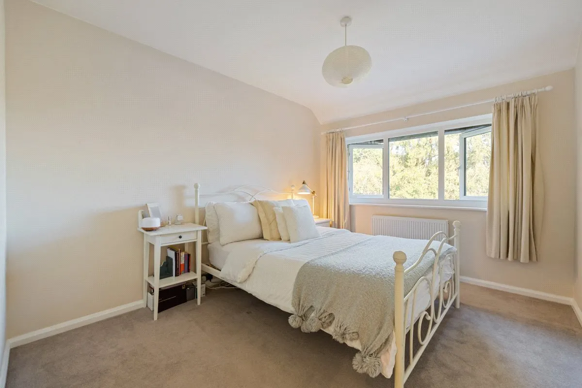 Whitfield Close, Haslemere, GU27, photo 12