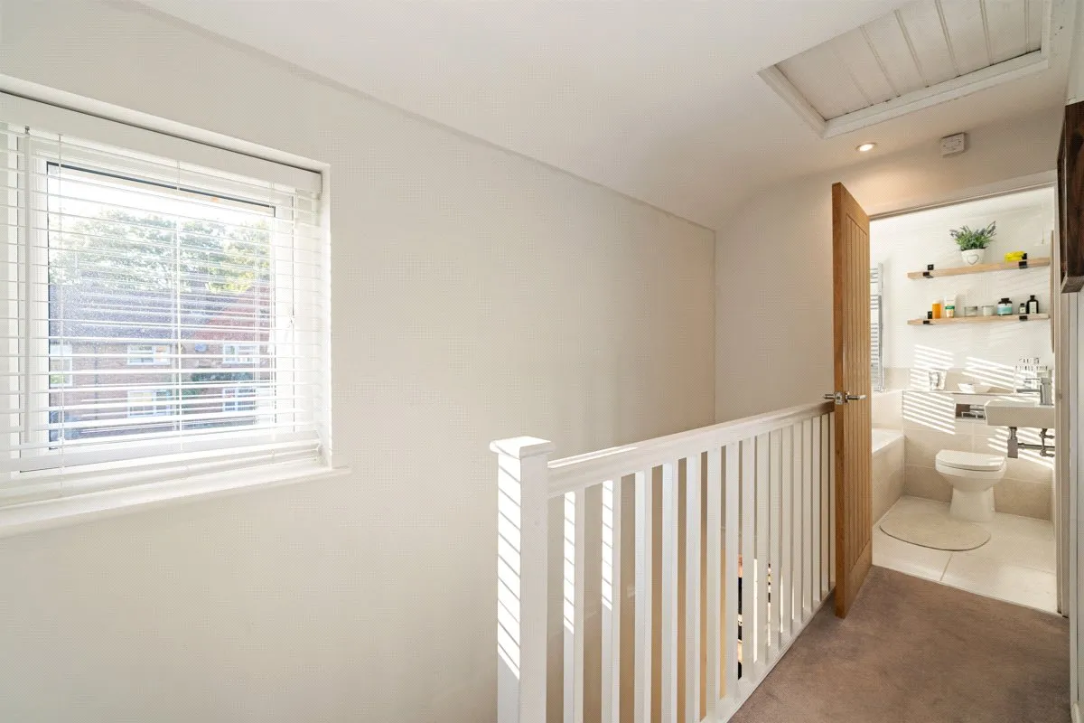 Whitfield Close, Haslemere, GU27, photo 16