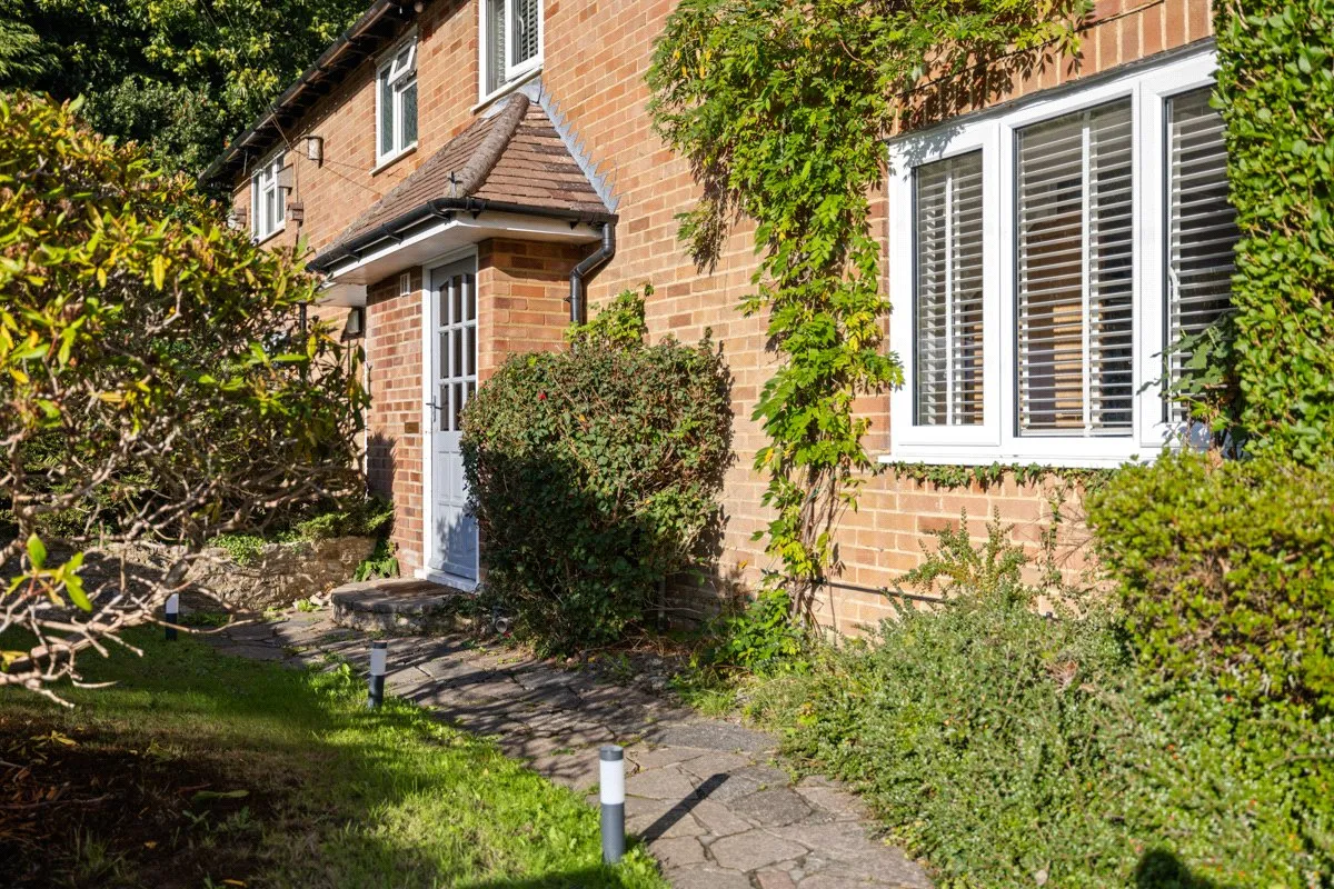 Whitfield Close, Haslemere, GU27, photo 23