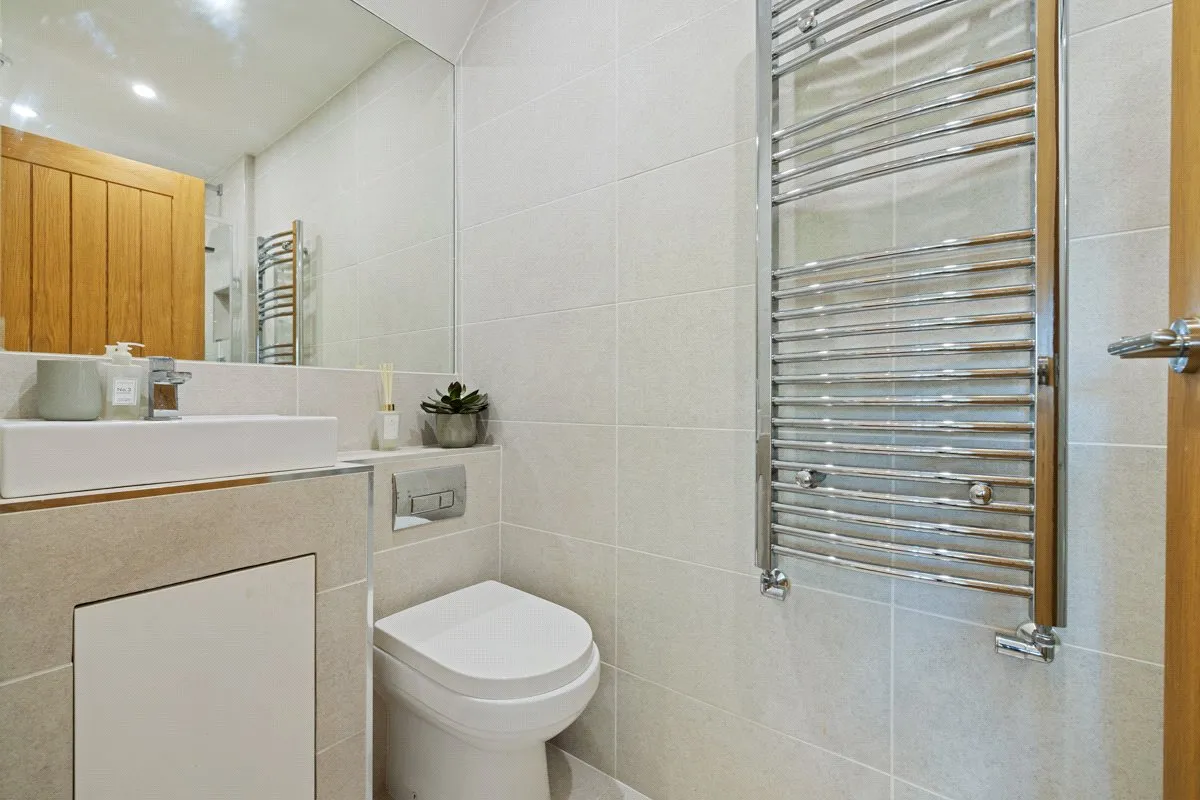 Whitfield Close, Haslemere, GU27, photo 11
