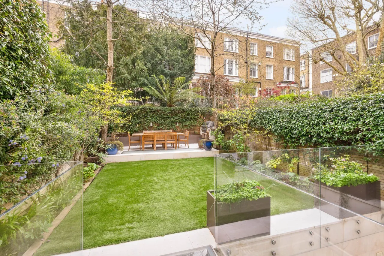 Brunswick Gardens, Kensington, London, W8 4AJ, photo 7