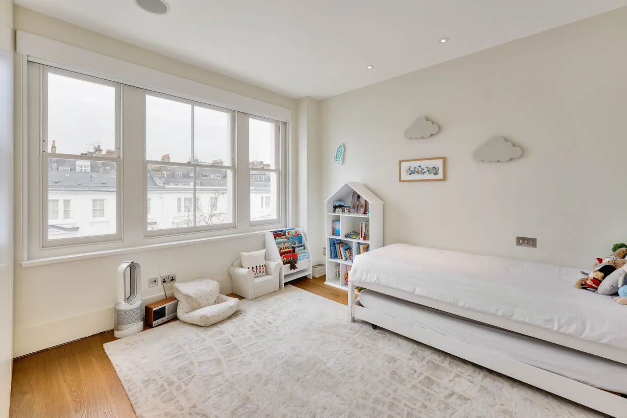 Brunswick Gardens, Kensington, London, W8 4AJ, photo 10