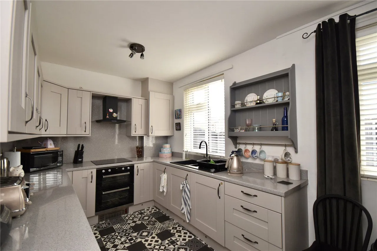Hall Street, Royton, OL2, photo 6