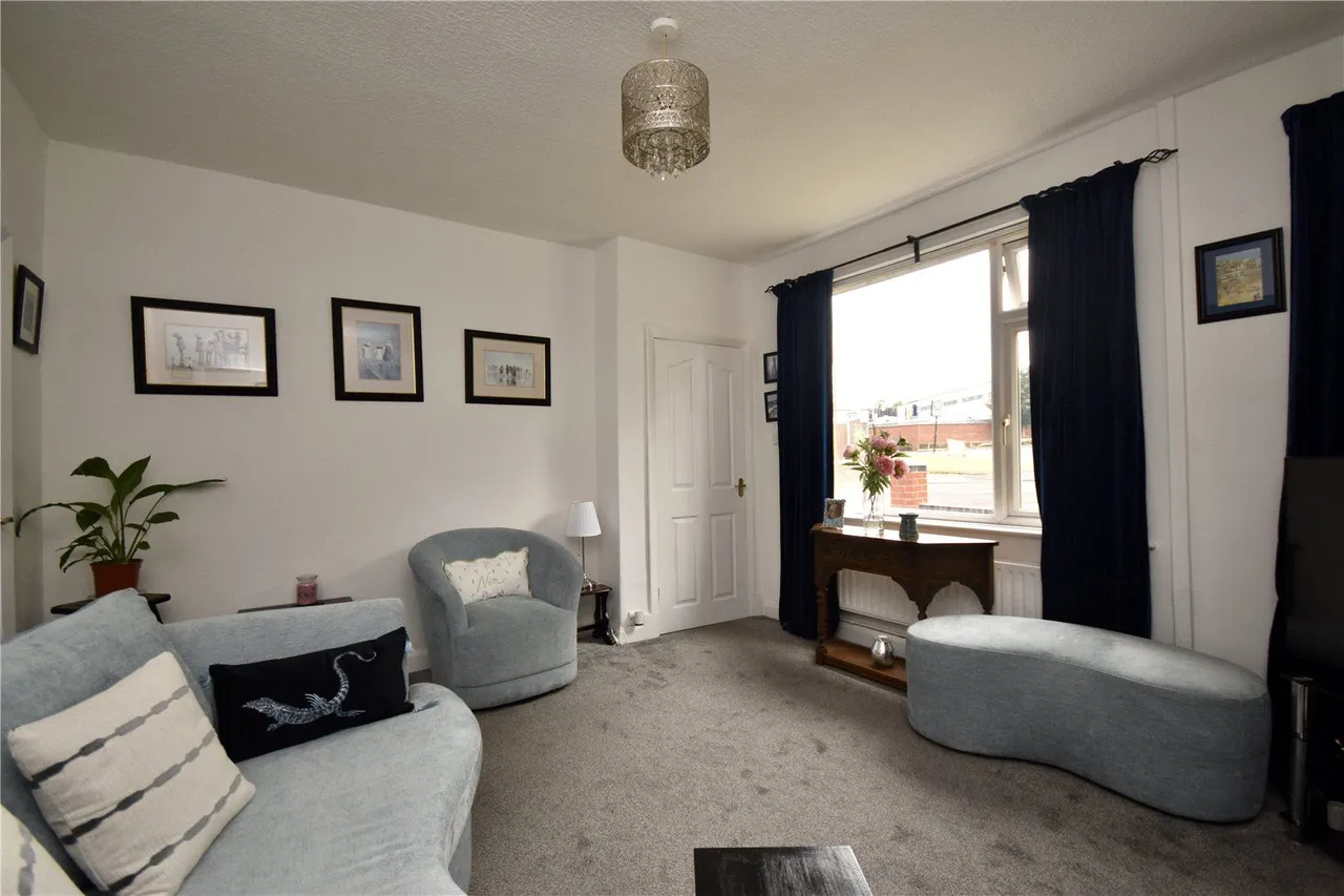 Hall Street, Royton, OL2, photo 5