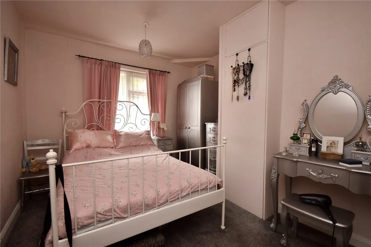 Hall Street, Royton, OL2, photo 10