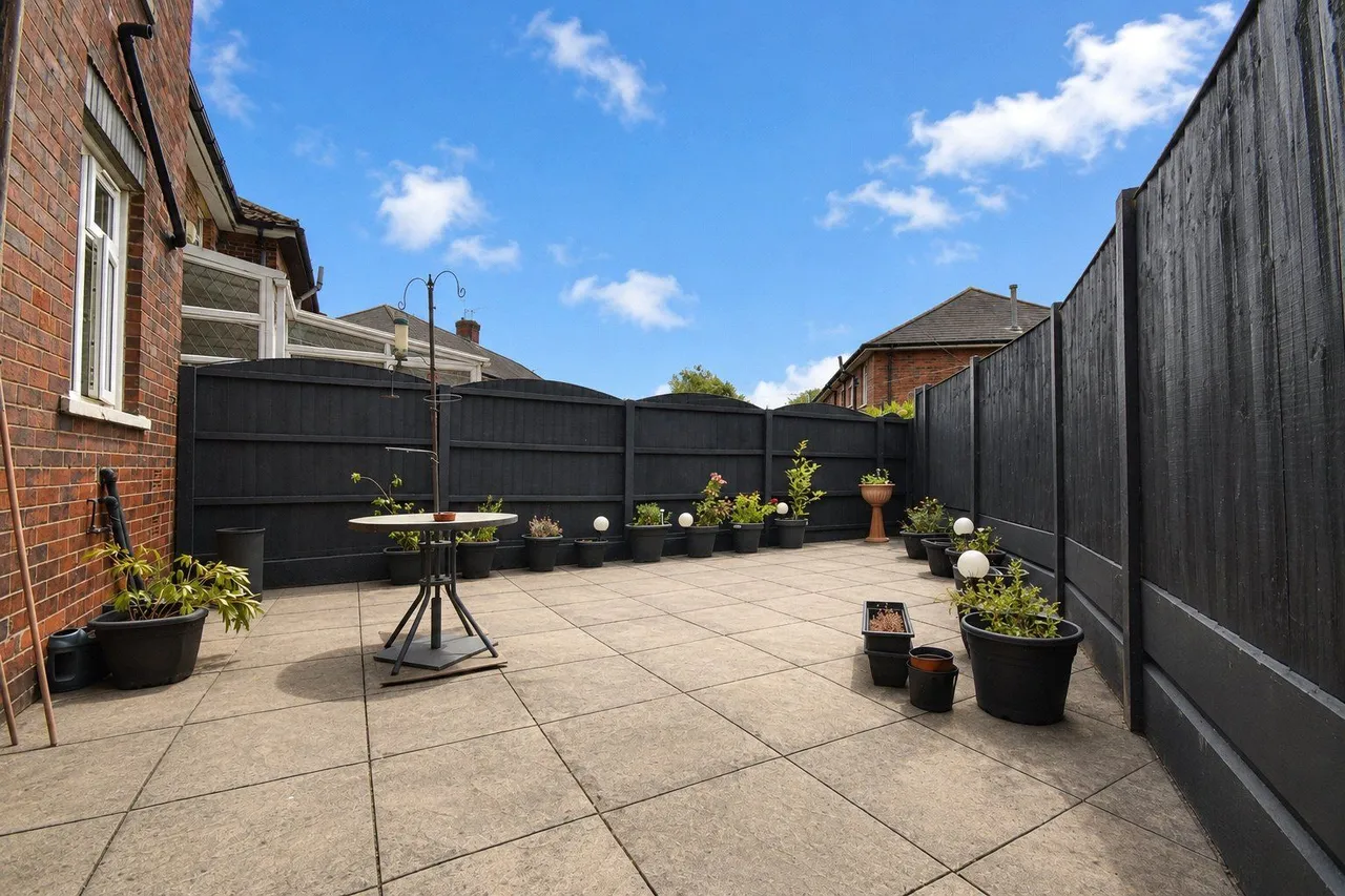 Hall Street, Royton, OL2, photo 4