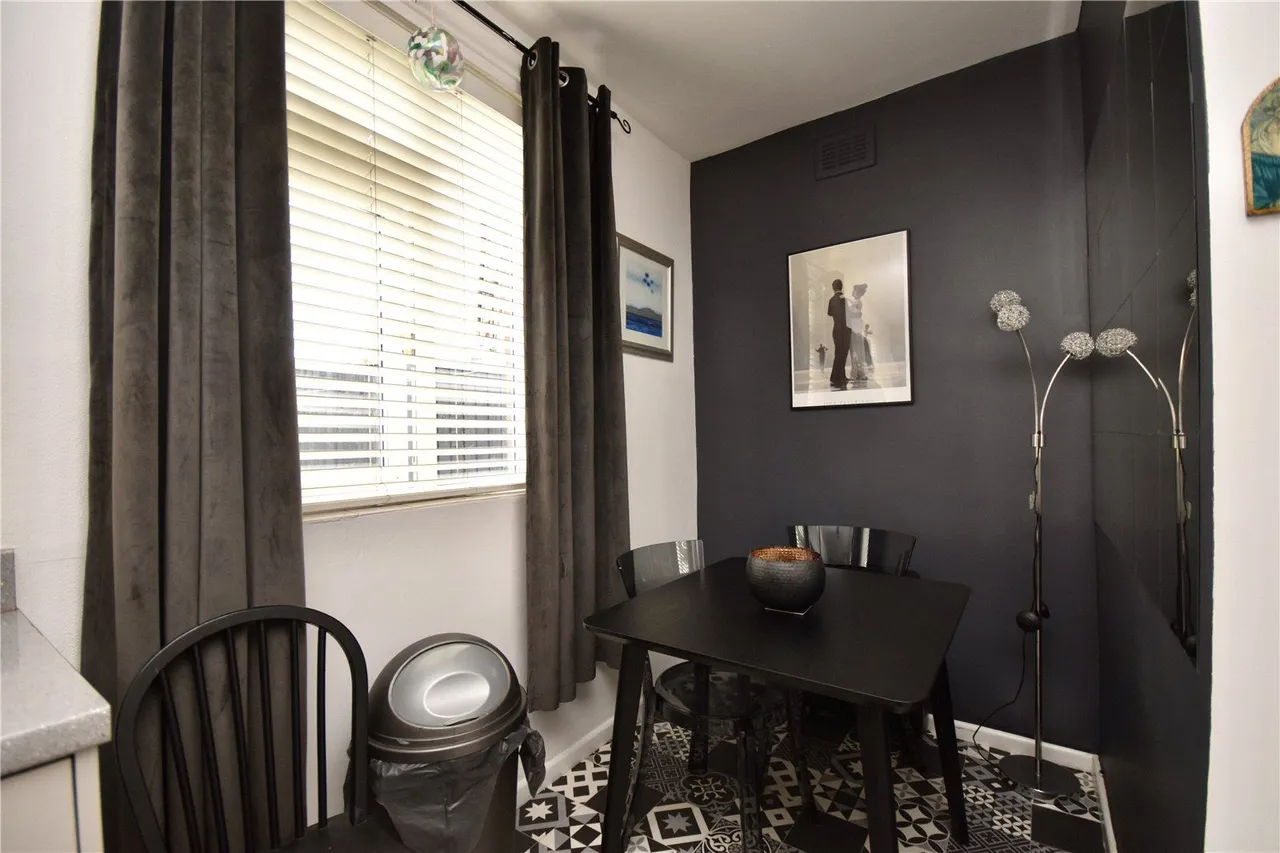 Hall Street, Royton, OL2, photo 8