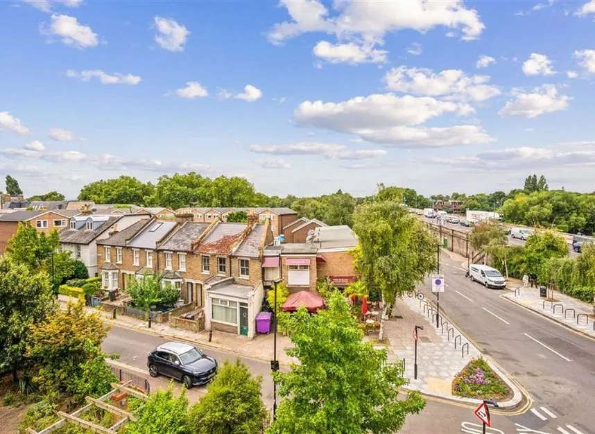 Kew Bridge Road, Kew Bridge, TW8, photo 6