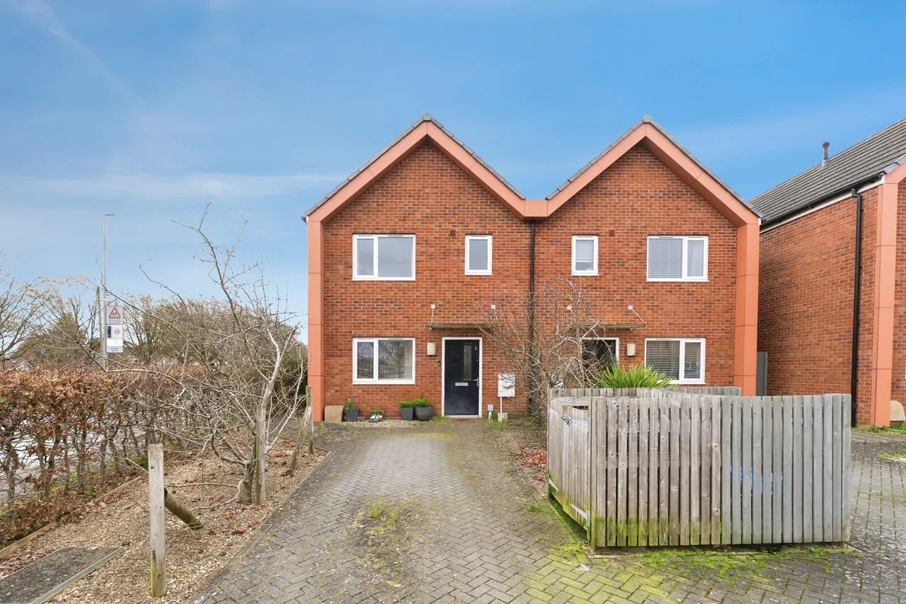 2 bed house for sale — Cotford Close, Bristol, BS14