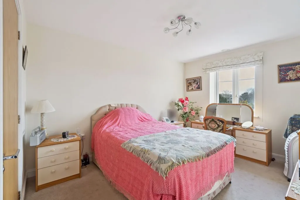 Marlow Road, Bourne End SL8 5SE, photo 11