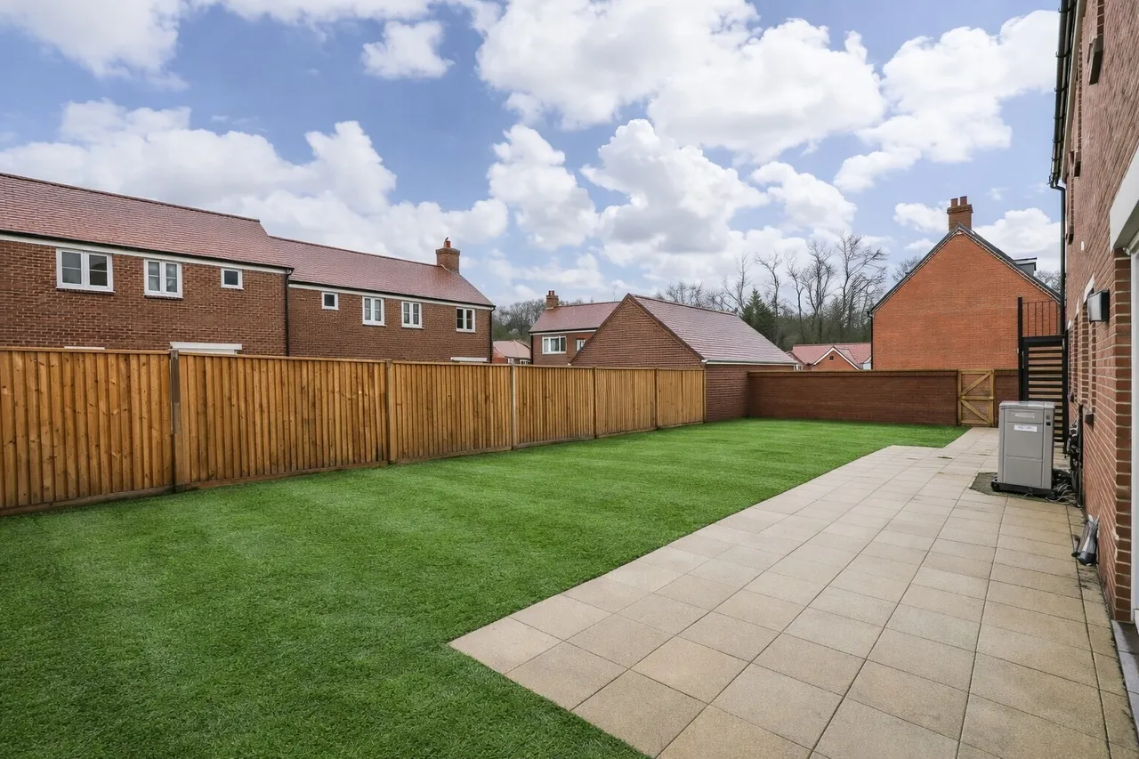 Hoe Lane, North Baddesley, Southampton, photo 7