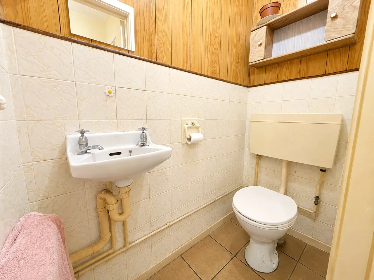 Maine Crescent, Rayleigh, Essex, SS6, photo 9