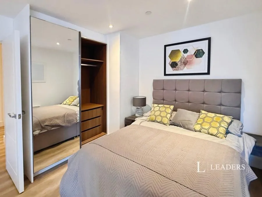 Wood Street, East Grinstead, RH19, photo 5
