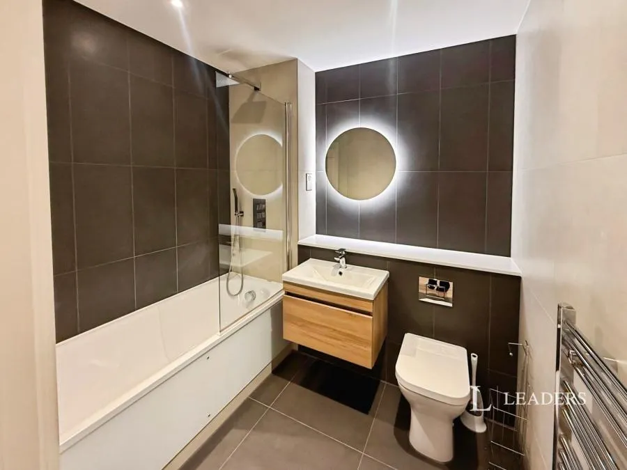 Wood Street, East Grinstead, RH19, photo 8